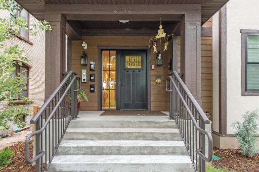 2413 1st Avenue S, Minneapolis, MN 55404