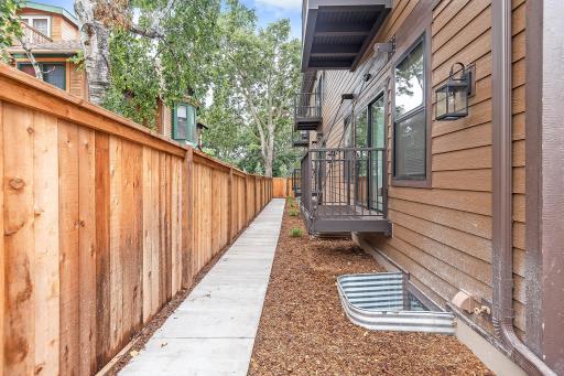 2413 1st Avenue S, Minneapolis, MN 55404