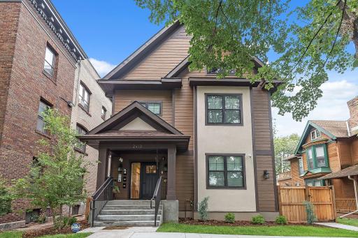 2413 1st Avenue S, Minneapolis, MN 55404