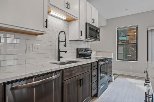 2413 1st Avenue S, Minneapolis, MN 55404