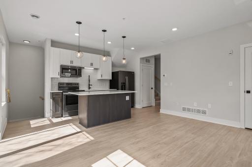2413 1st Avenue S, Minneapolis, MN 55404