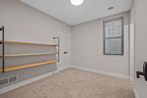 2413 1st Avenue S, Minneapolis, MN 55404