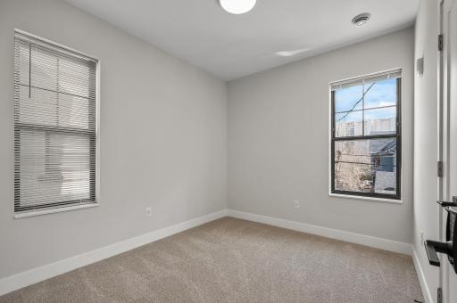 2413 1st Avenue S, Minneapolis, MN 55404