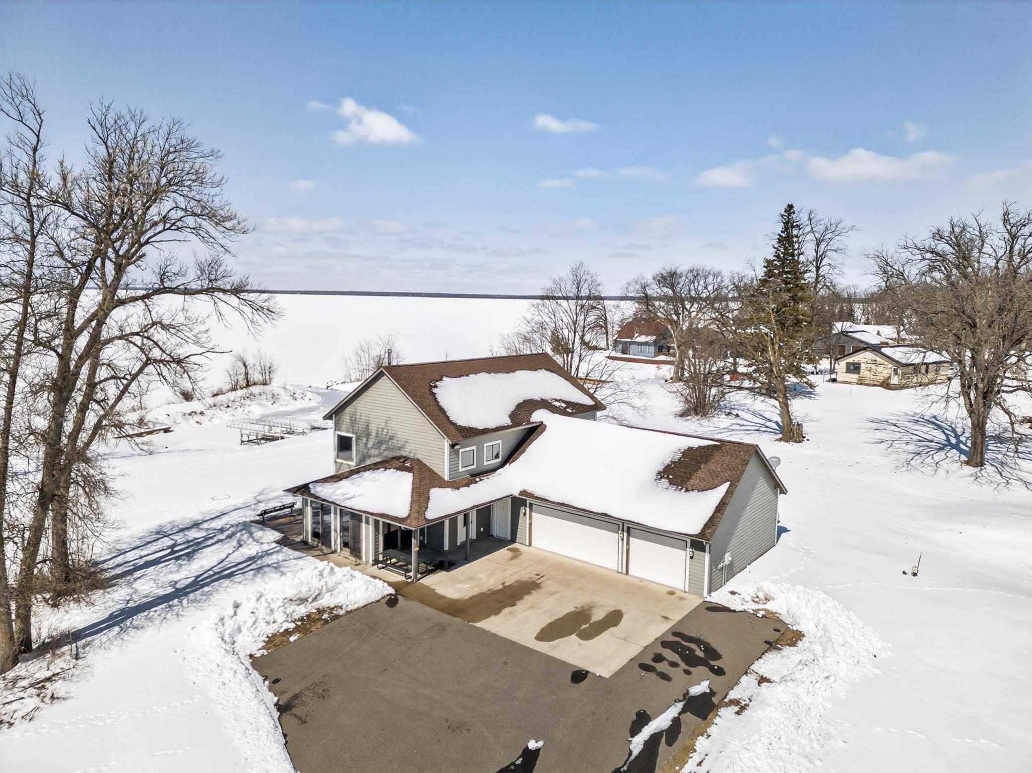 Spectacular Leech Lake Estate