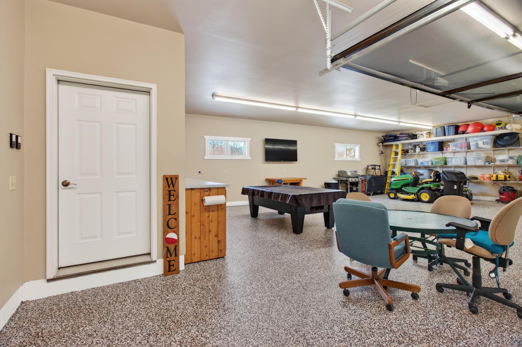 42x30 Finished Garage