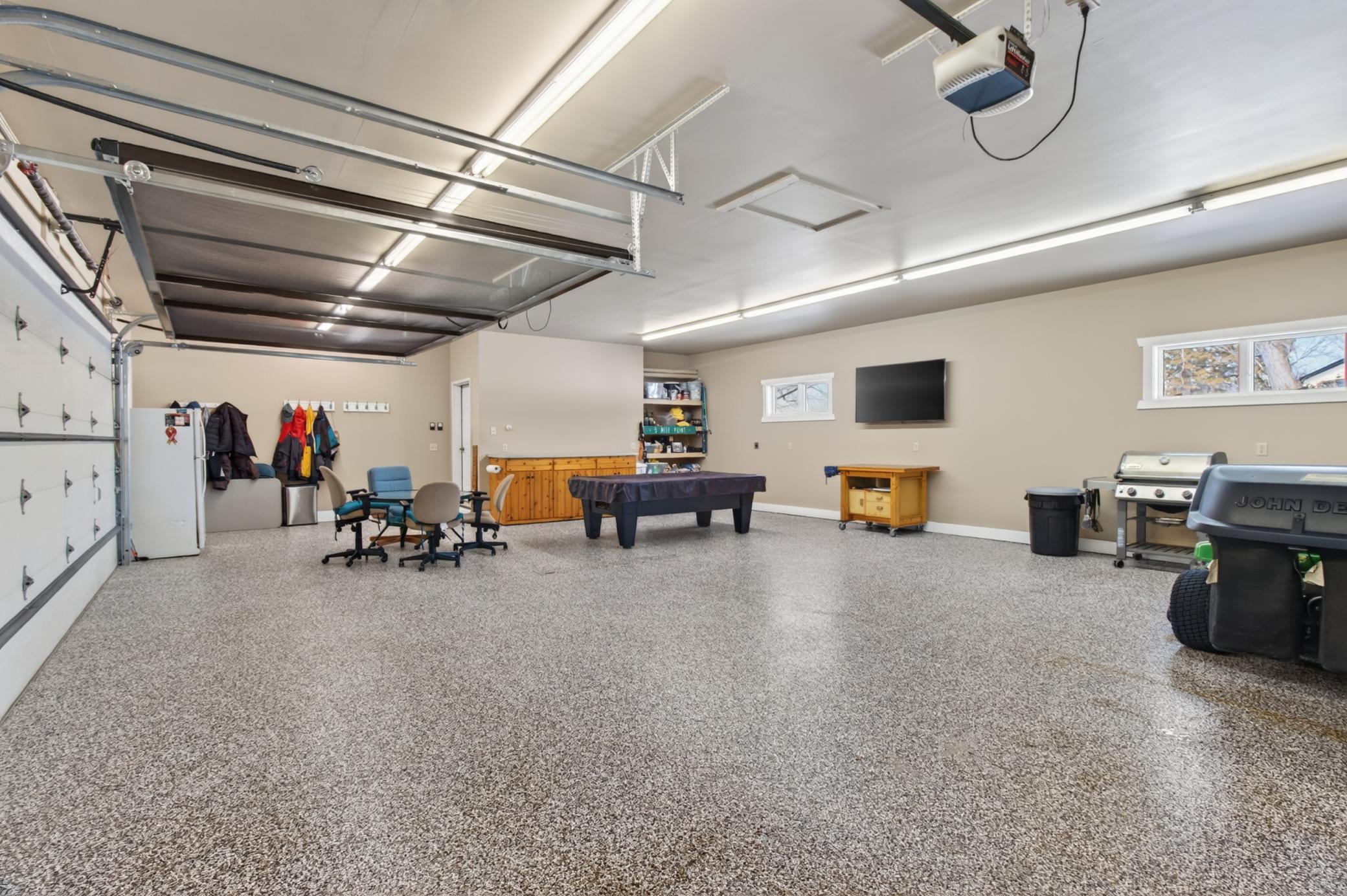 42x30 Finished Garage