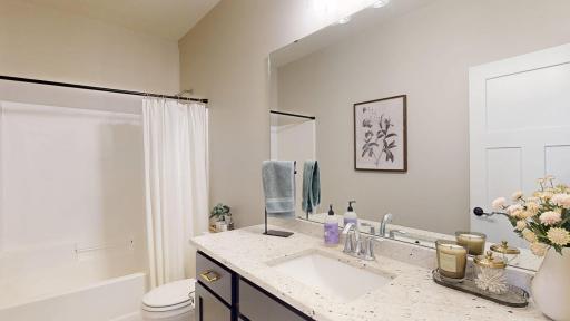 2018 Douglas Trail Drive SE, Pine Island, MN 55963