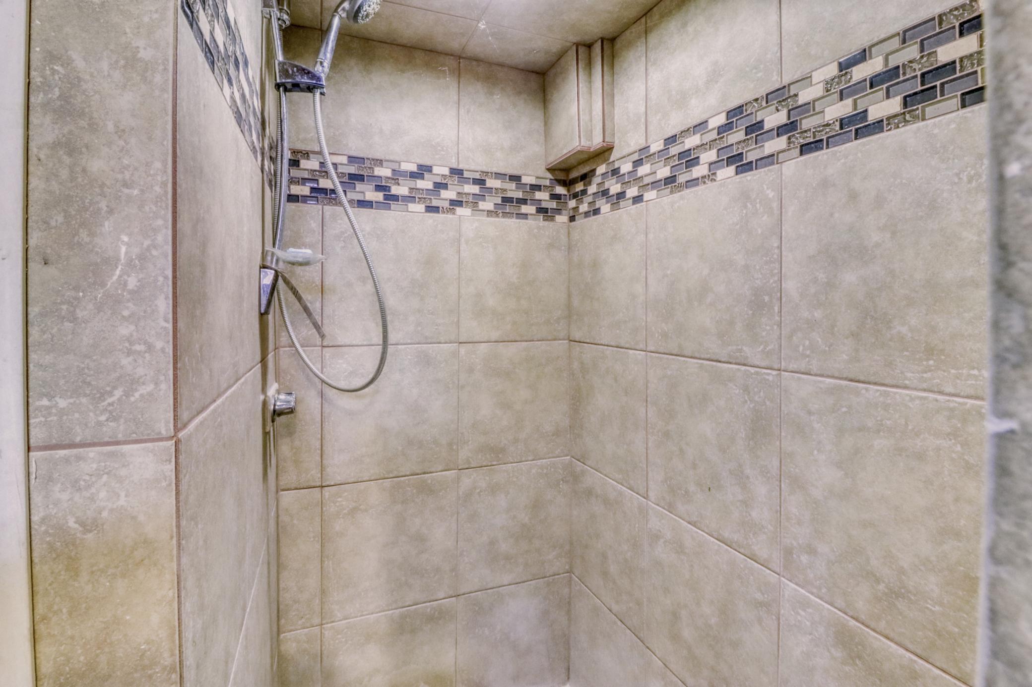 Basement Bathroom1_2.JPG