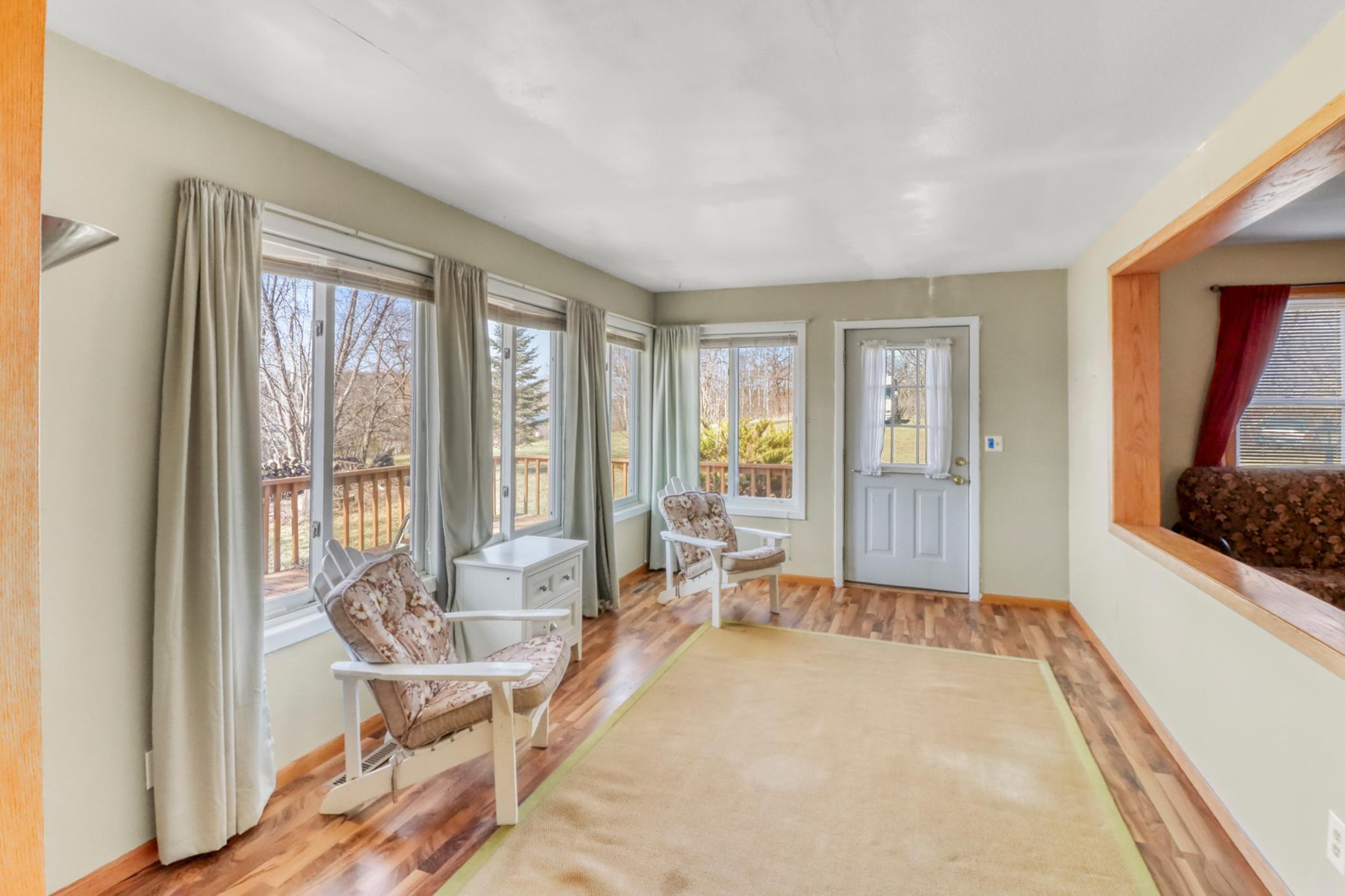 Sunroom1_1.JPG