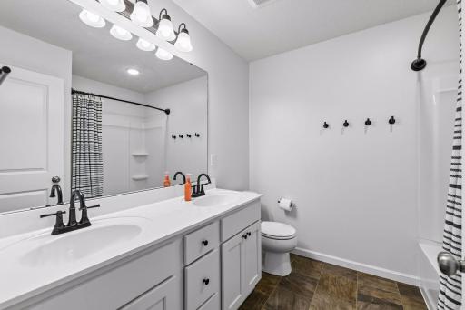 940 Lakewood Trail, Young America, MN 55397