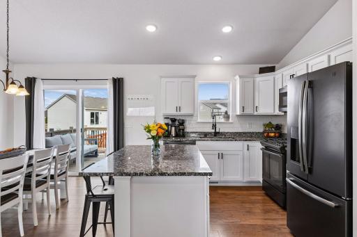 940 Lakewood Trail, Young America, MN 55397