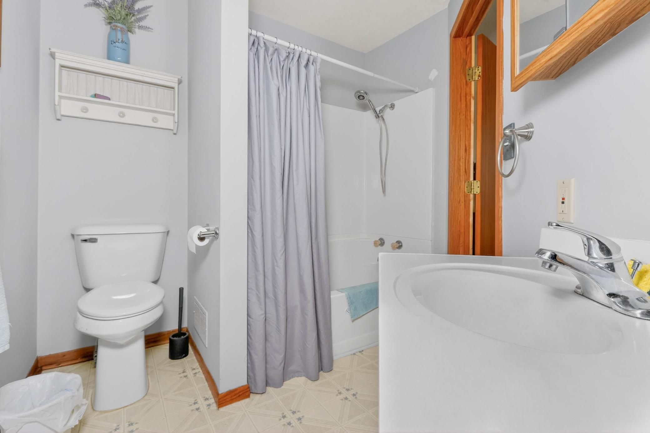 Full Main Floor Bathroom