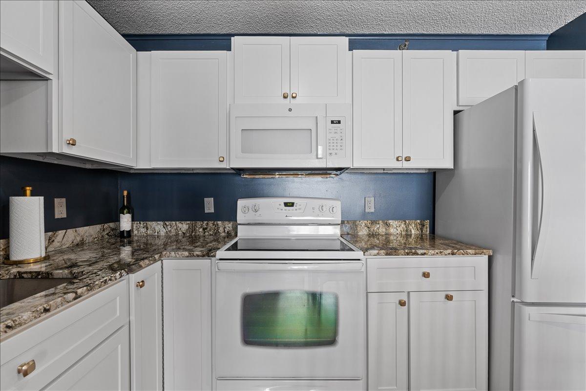 Kitchen Storage Galore!