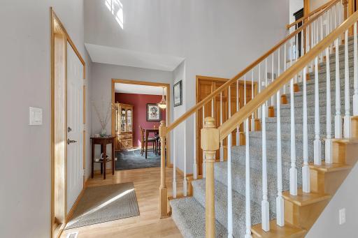 Two Story Foyer Creates a Feeling of Spaciousness