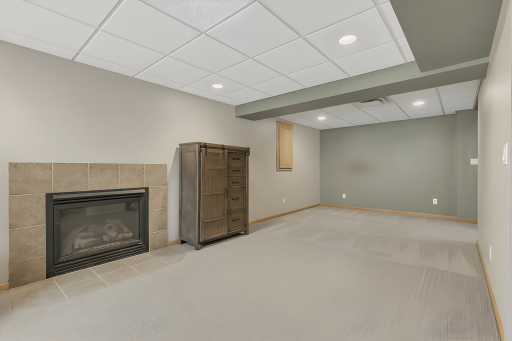 Cozy Fireplace - Great Space for TV and Sectional Couch