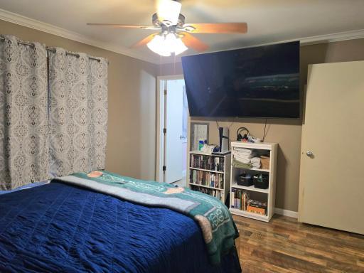 ML Primary Bed to Ensuite .jpg