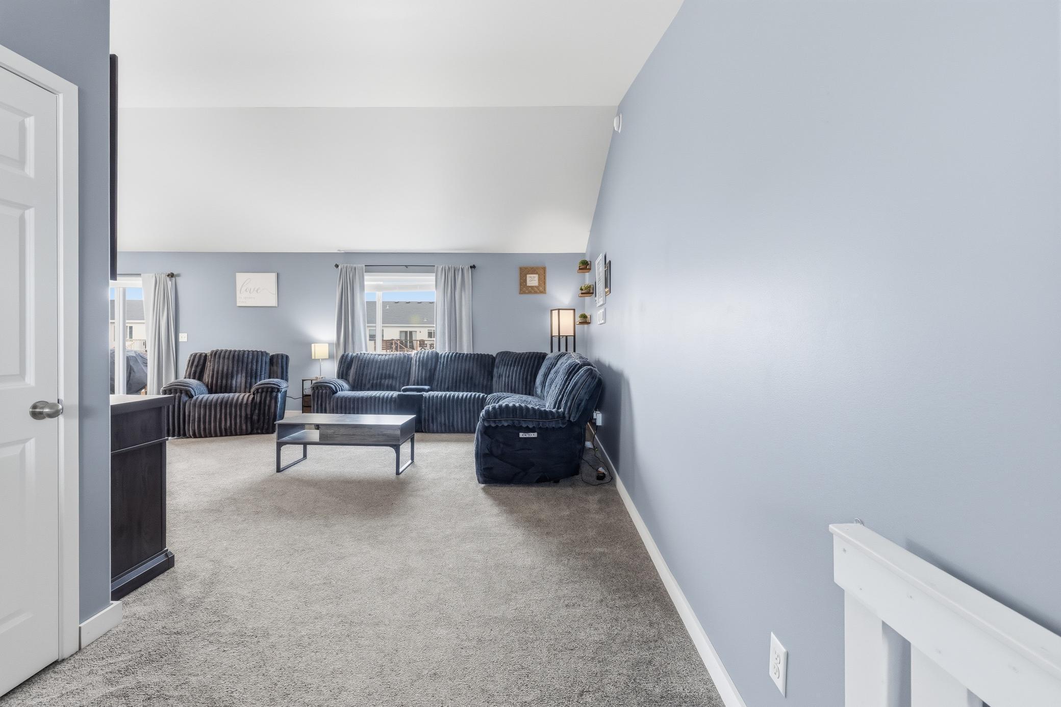 Lg Sitting Area on Upper Lvl