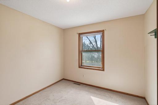 9585 72nd Street S, Cottage Grove, MN 55016
