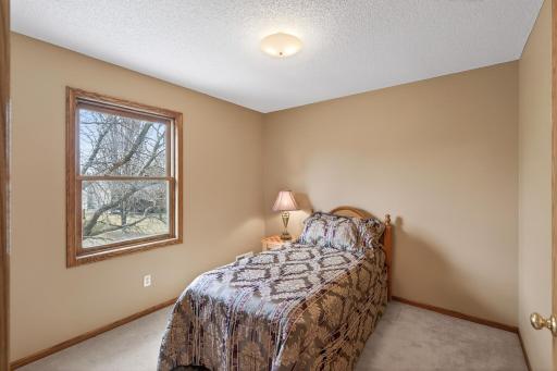 9585 72nd Street S, Cottage Grove, MN 55016