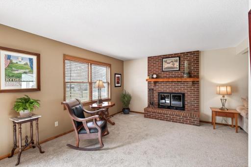 9585 72nd Street S, Cottage Grove, MN 55016