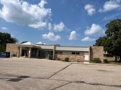 1100 E Broadway Street, Redwood Falls, MN 56283