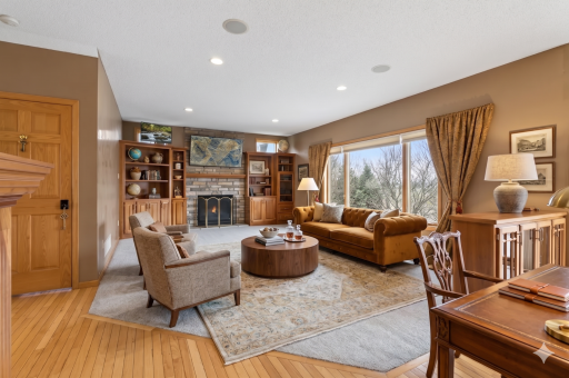 10502 Vera Cruz Drive N, Brooklyn Park, MN 55443