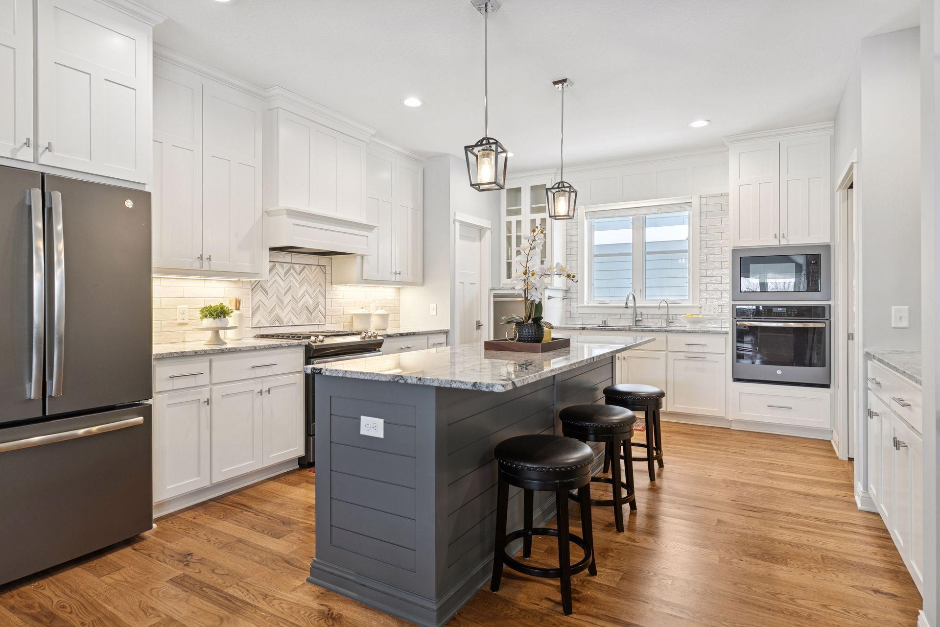 Spacious enter island!