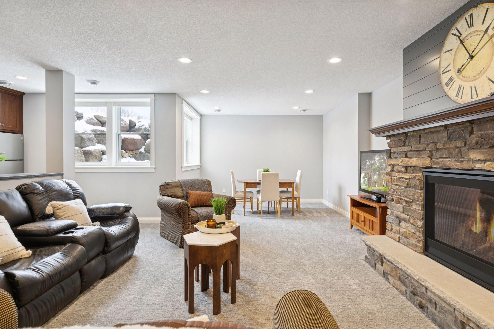 View to the family room nook.