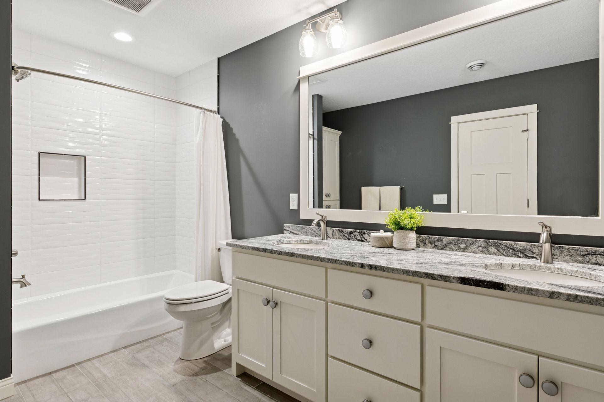 Lower level full bath!