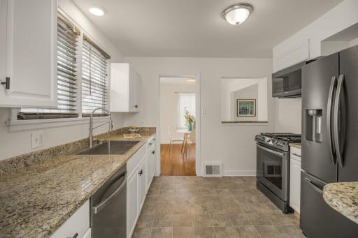 4556 Zenith Avenue N, Minneapolis, MN 55422