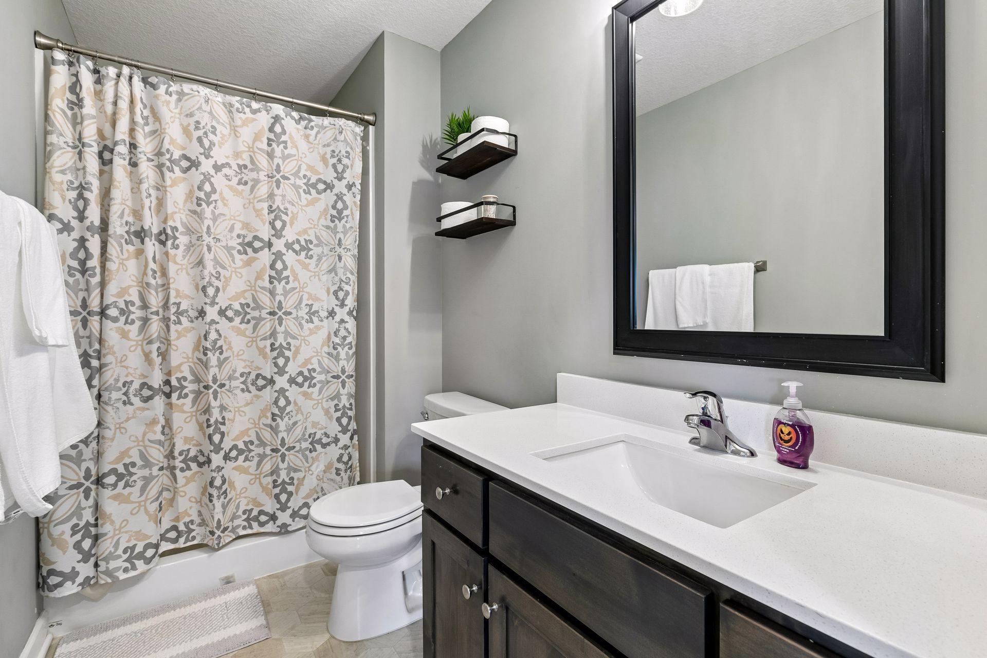 Lower Level 3/4 Bath