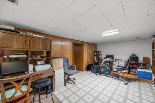 37-web-or-mls-1967 County Rd D-57.jpg