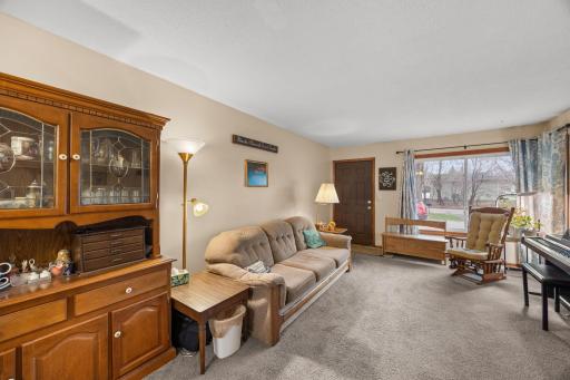 31-web-or-mls-1967 County Rd D-26.jpg