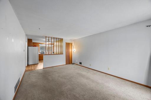 7-web-or-mls-1967 County Rd D West-36.jpg