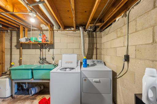 27-web-or-mls-1967 County Rd D West-145.jpg