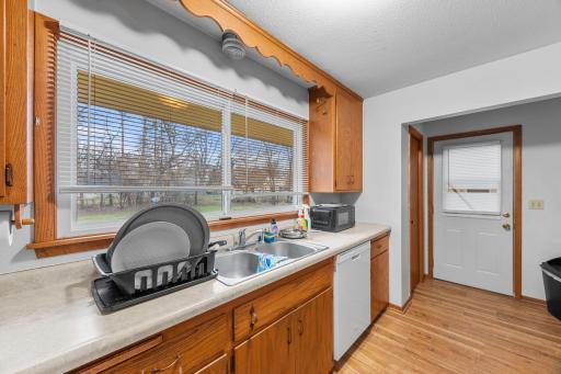 13-web-or-mls-1967 County Rd D West-66.jpg