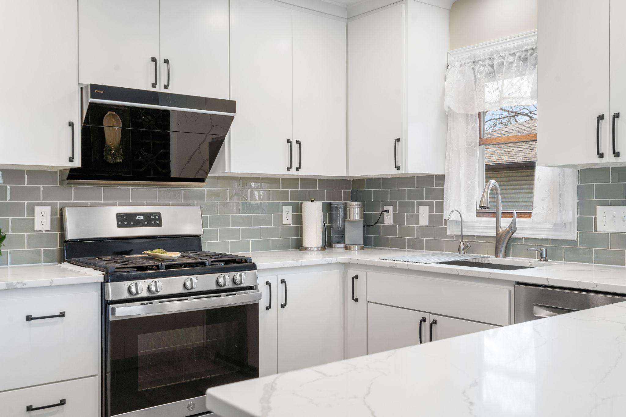 Stunning backsplash!