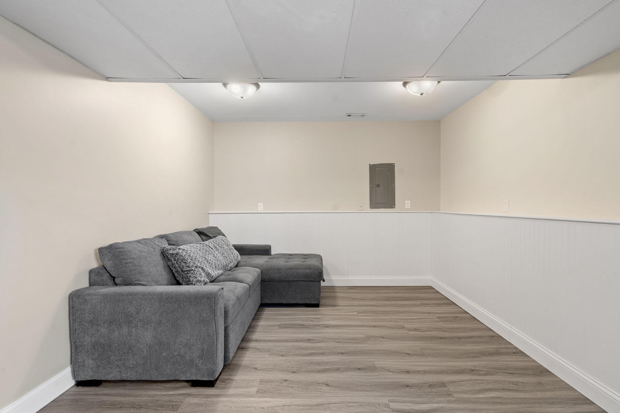 Plenty of ways to arrange your furniture however you want.