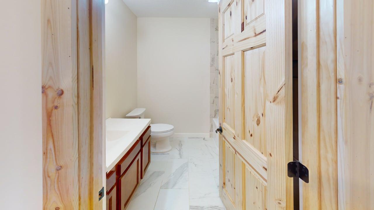 Unit 2 -Full bathroom