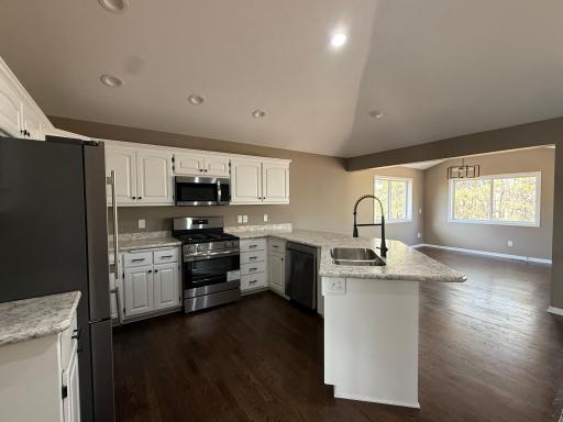 2533 341st Avenue NW, Cambridge, MN 55008