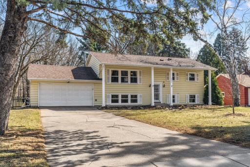 7993 Greenwood Drive, Saint Paul, MN 55112