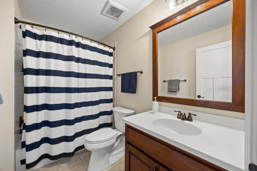 2020 Edgewood Court, Chanhassen, MN 55317