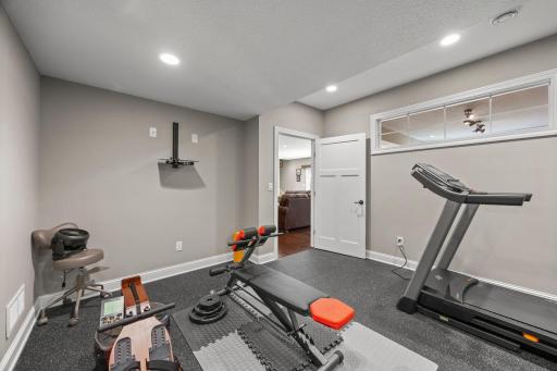 2020 Edgewood Court, Chanhassen, MN 55317