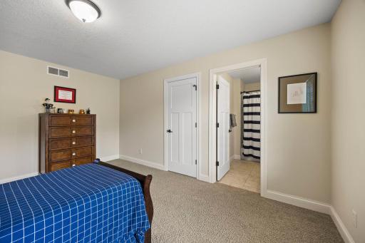 2020 Edgewood Court, Chanhassen, MN 55317