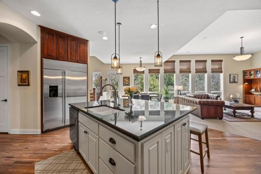 2020 Edgewood Court, Chanhassen, MN 55317