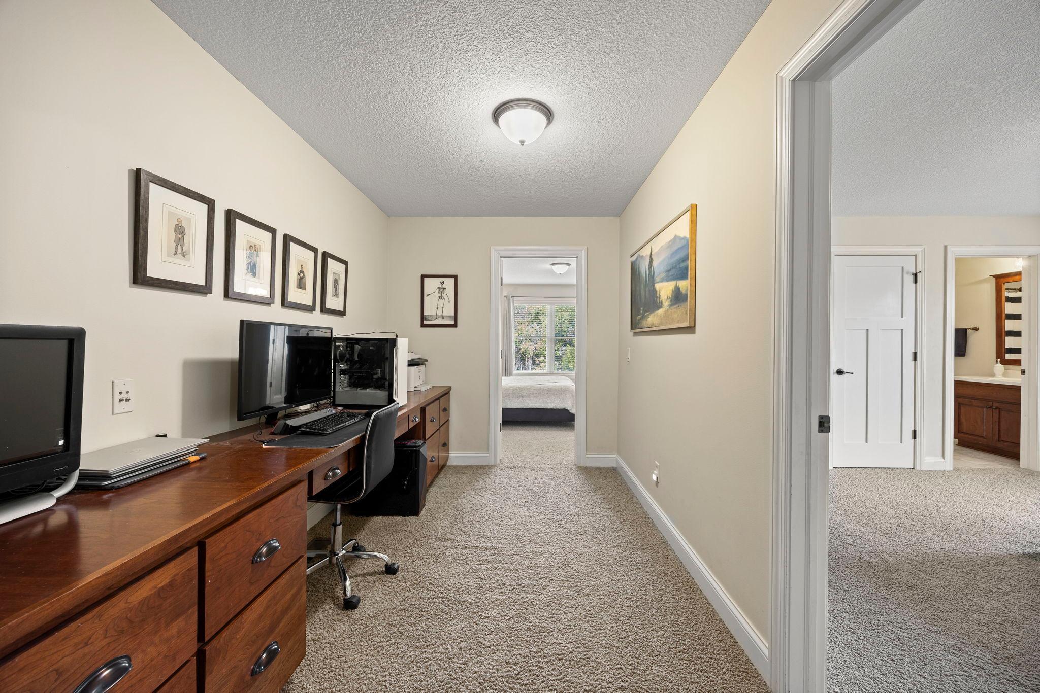 57-web-or-mls-2020 Edgewood Ct-460.jpg