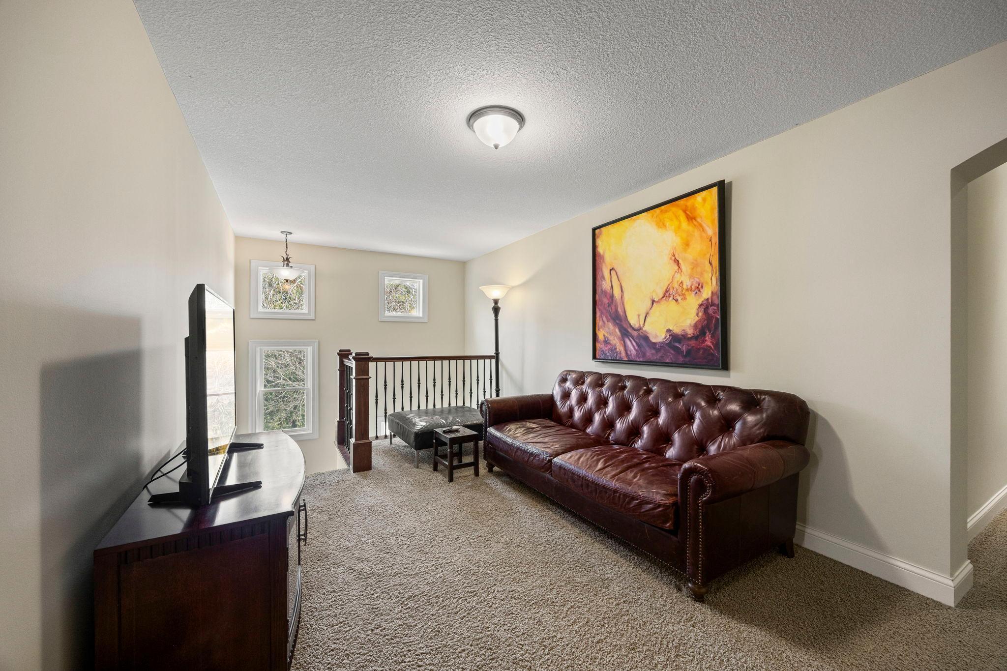 55-web-or-mls-2020 Edgewood Ct-450.jpg