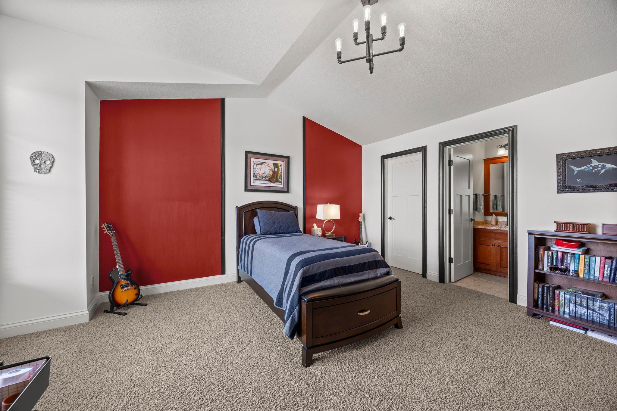 67-web-or-mls-2020 Edgewood Ct-540.jpg