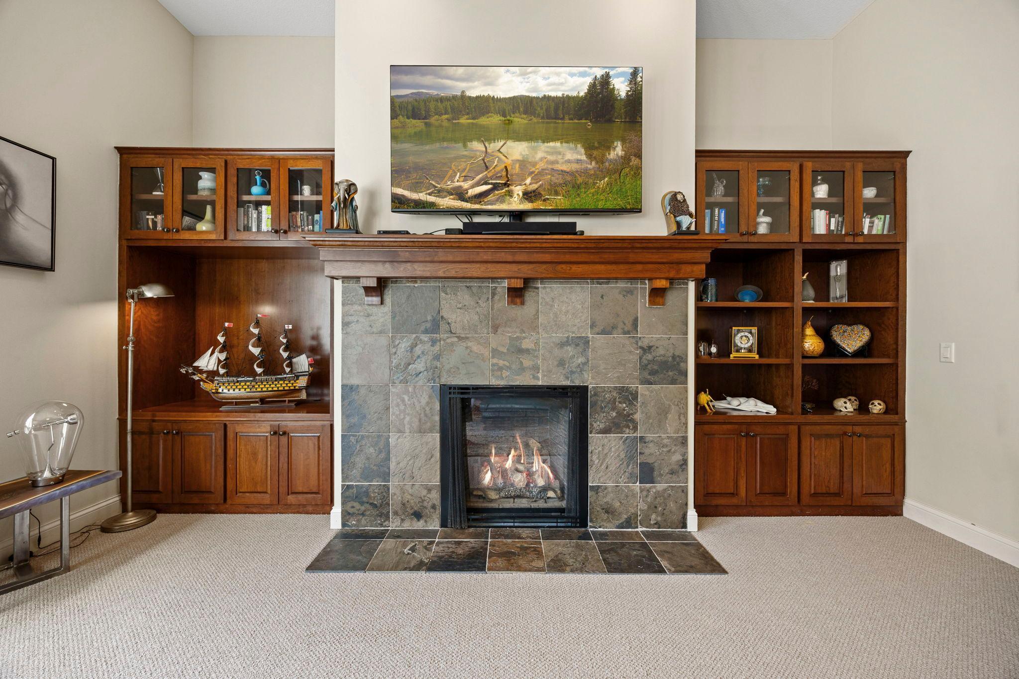 36-web-or-mls-2020 Edgewood Ct-304.jpg