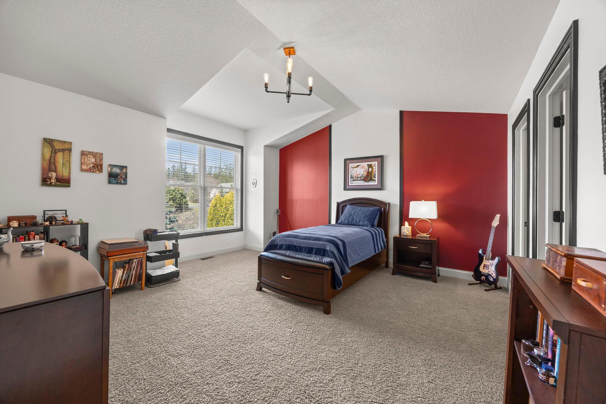 65-web-or-mls-2020 Edgewood Ct-530.jpg